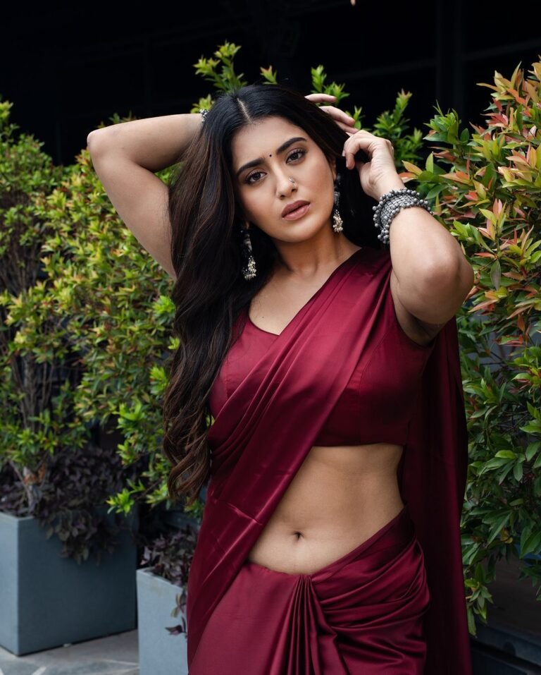 Shing Rashi Rashi Singh Biography: Age, Boy Friend, Parents And More - Pitta Kathalu